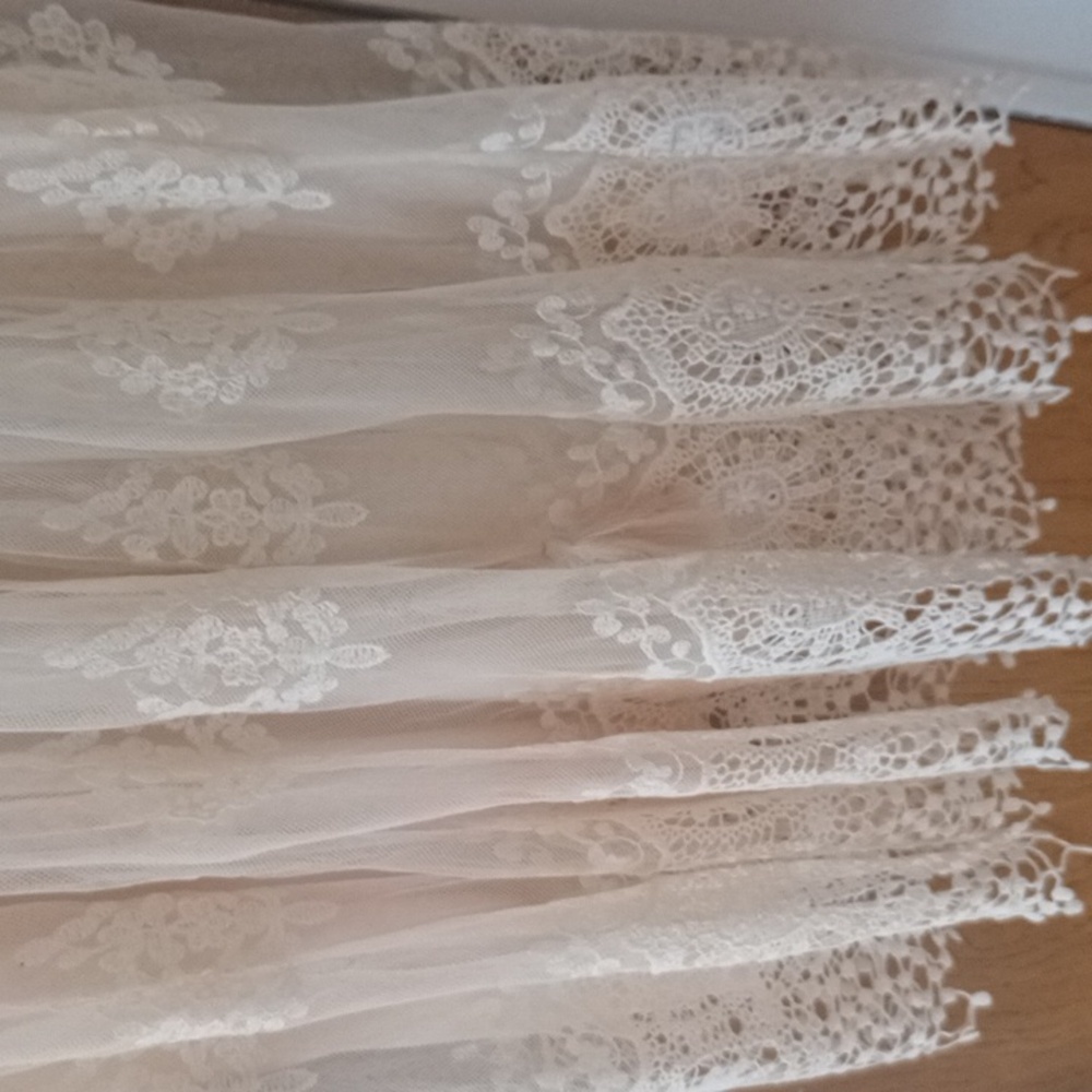Dress - Picture 6 of 7